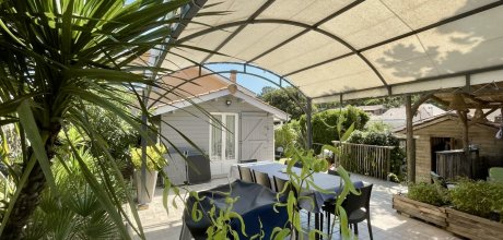 G0254 Comfortable beautifully furnished house with nice terraces in the heart of Lacanau-Ocean