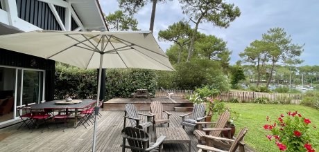 G0242 Herrliches Seegrundstück mit direktem Strandzugang, herrlichem Blick über den See und Pool