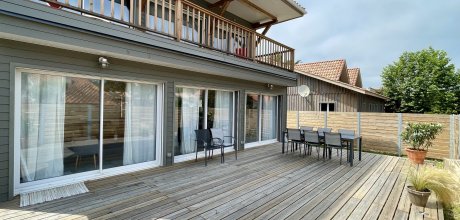 G0118 Neues Architektenhaus mit Jacuzzi ein Paar Schritte vom Meer
