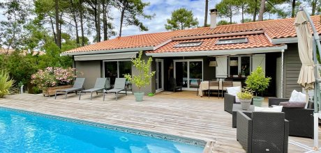 G0250 Beautifully furnished house with a wonderful terrace and pool