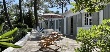 A0386 Ferienhaus mit wunderbarer Terrasse und Buchtblick