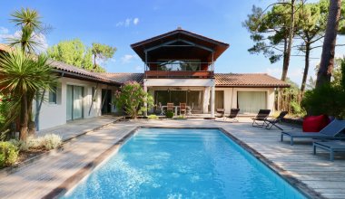 A3697 Exquisite Villa mit beheiztem Pool - Vallons du Ferret