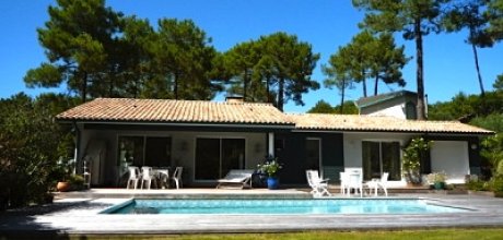 G0269 Comfortable holiday home with pool in a quiet location